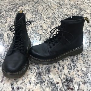Dr Martens girls lace up boots